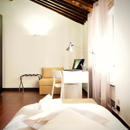 Apartment Romantica Mansarda Di Mascherona Genoa